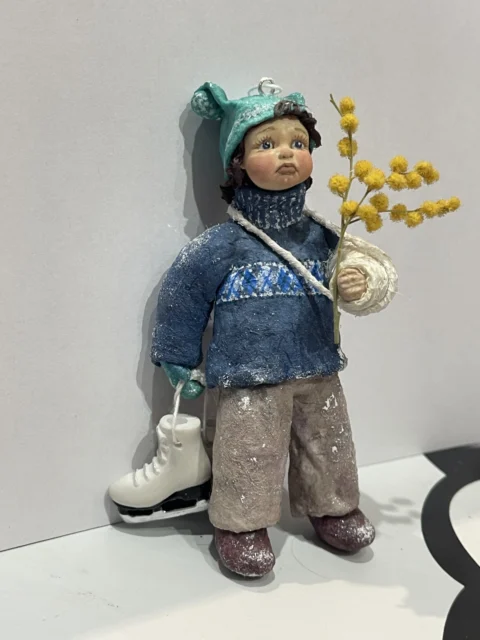 Игрушка Наташка и коньки